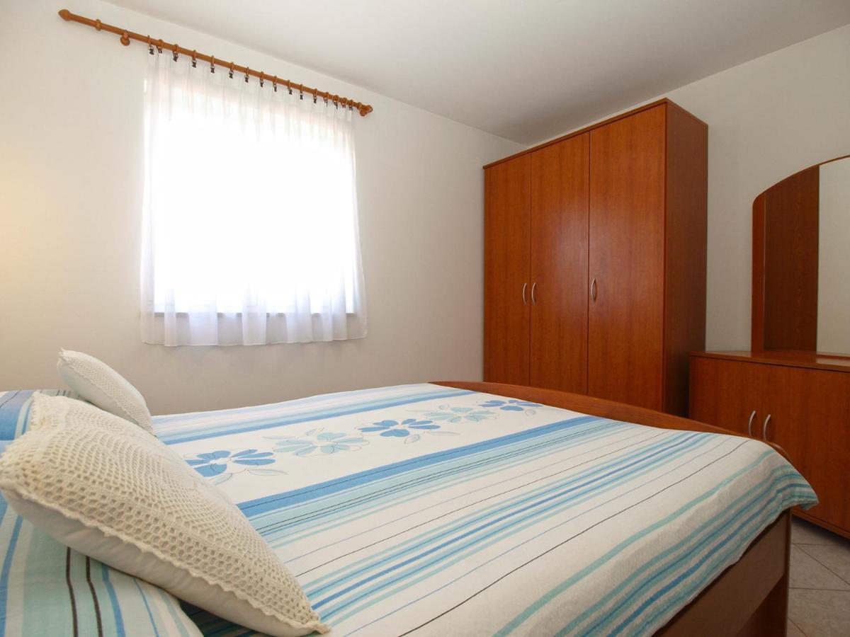 Mira 1978 Apartment